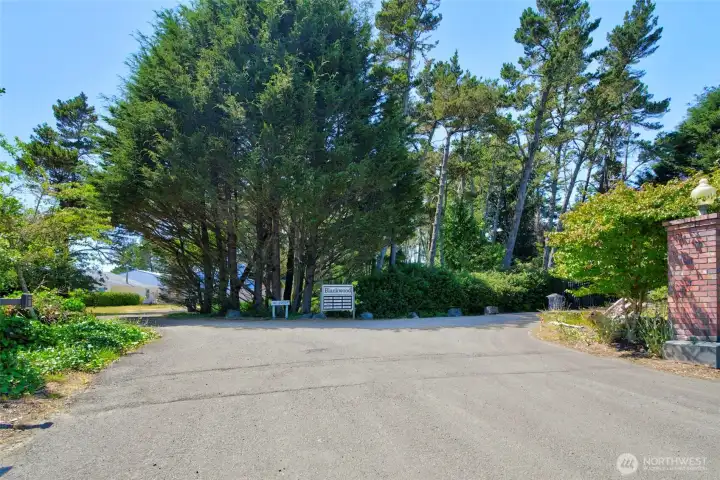 Easy access to the entrance of Blackwood. Easy access to the entrance of Blackwood.