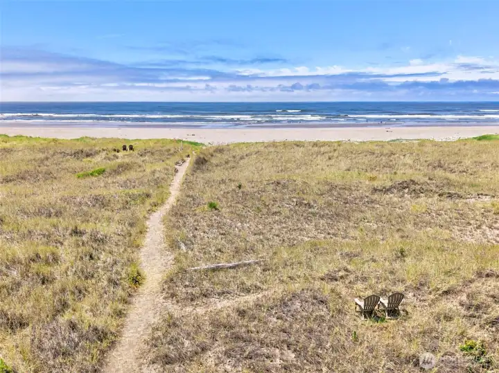 Pause for a moment to enjoy the view on your way to the beach. Pause for a moment to enjoy the view on your way to the beach.