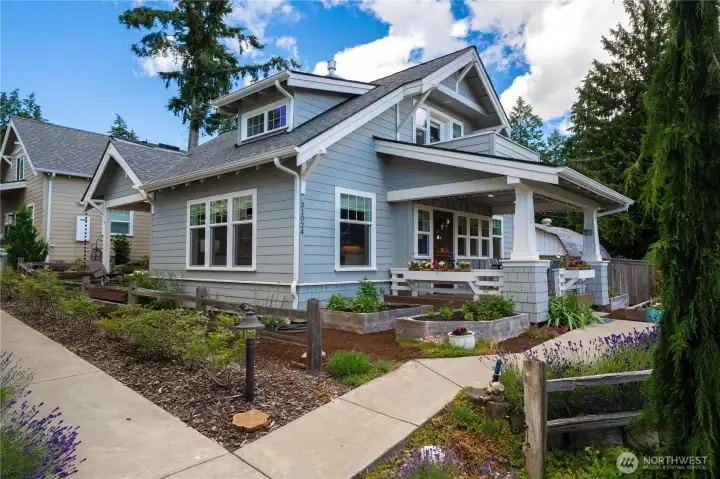 Mirror Lake Highlands Estate Cottage Community