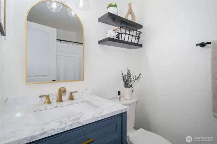 Full guest bathroom Full guest bathroom