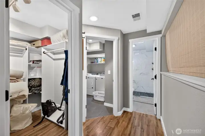 Downstairs you have a large walk-in closet and utility room, as well as a full bath Downstairs you have a large walk-in closet and utility room, as well as a full bath