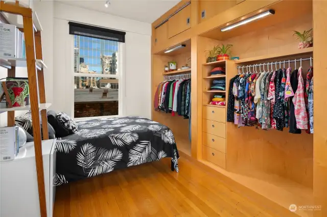 Gorgeous built-in closet.