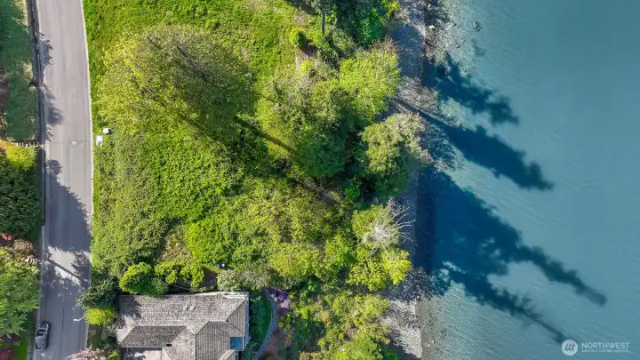 Arial footage showcasing the privacy and shoreline.