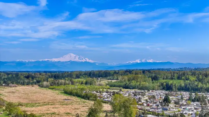 Breathtaking Mt. Baker Views.