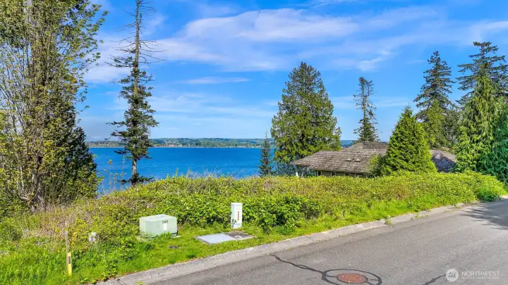 Utility's in street - ready to build!