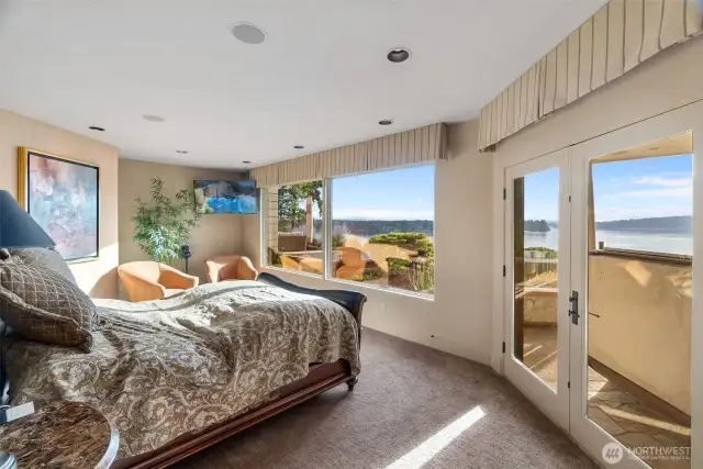 Welcome the morning to the outstand water views.