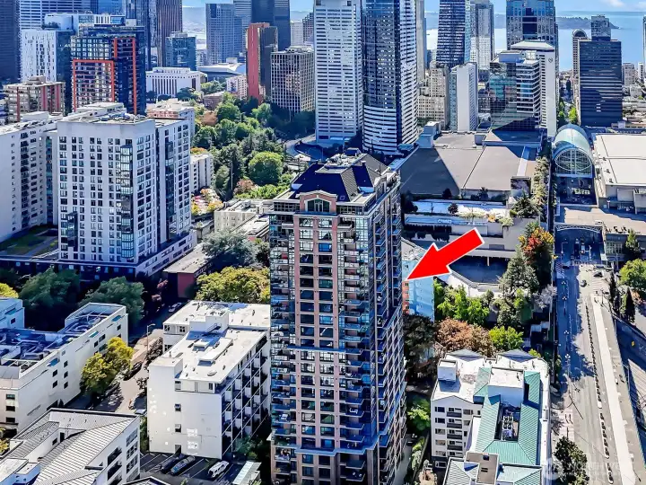 The Meridian Tower is truly urban living at it's finest!