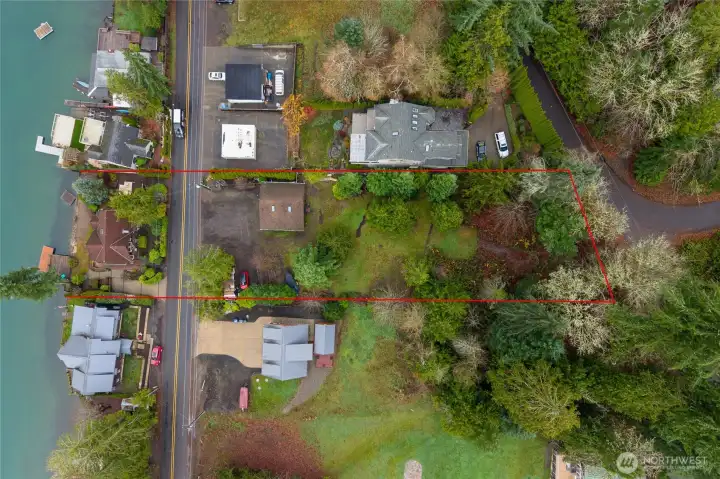 septic drainfield is newer and located behind the shop