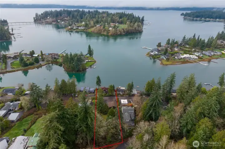 Protected waterfront facing Raft Island