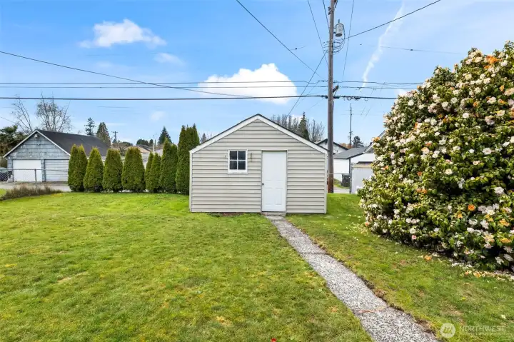 Detached 1 Car Garage