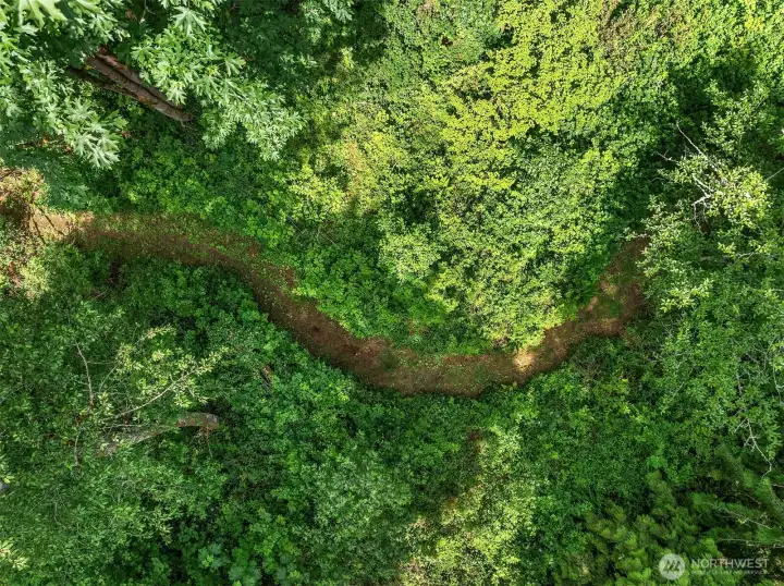 Private ~1/3 mile trail loop.