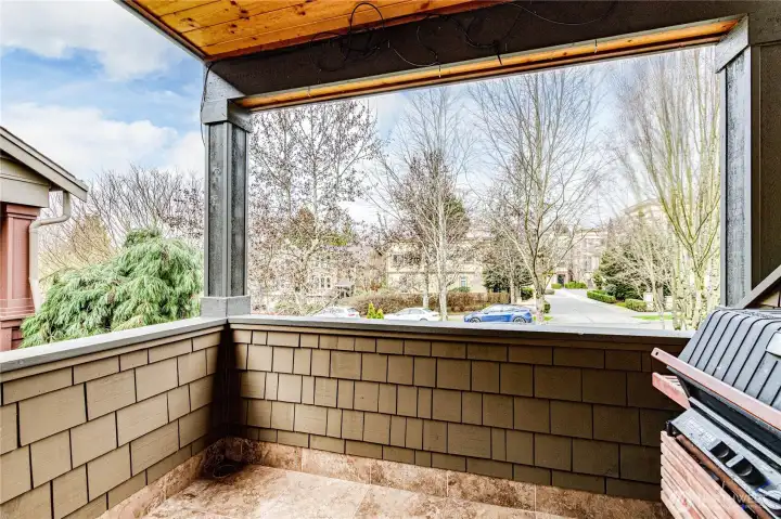 Peekaboo Water View, depending on the weather