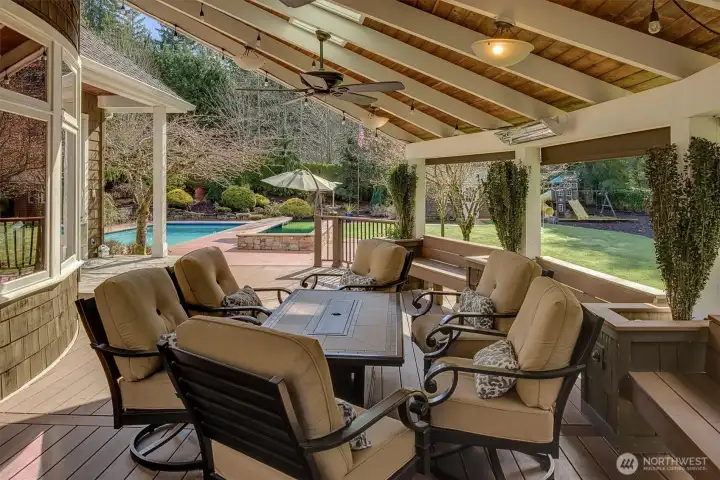 Furniture & Traeger included!