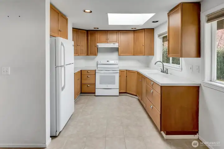 Kitchen and dining area.