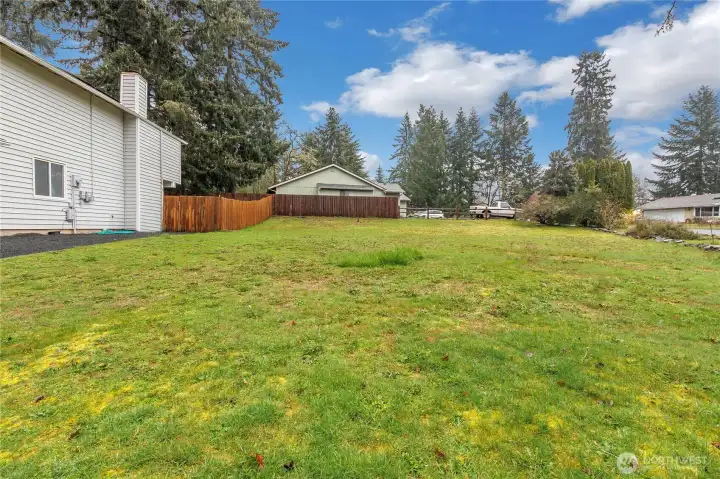 Very Large Side Yard