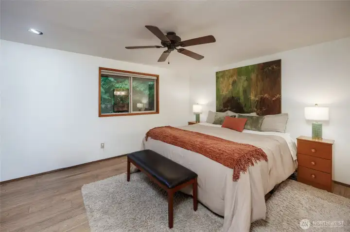 King size primary retreat.