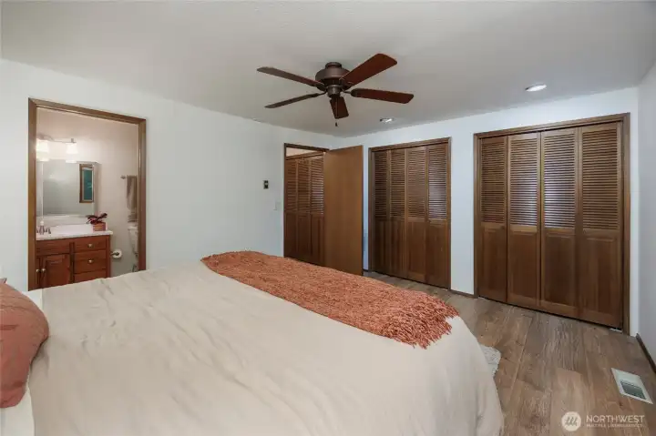 Primary retreat w/dual closets & bathroom w/walkin shower.