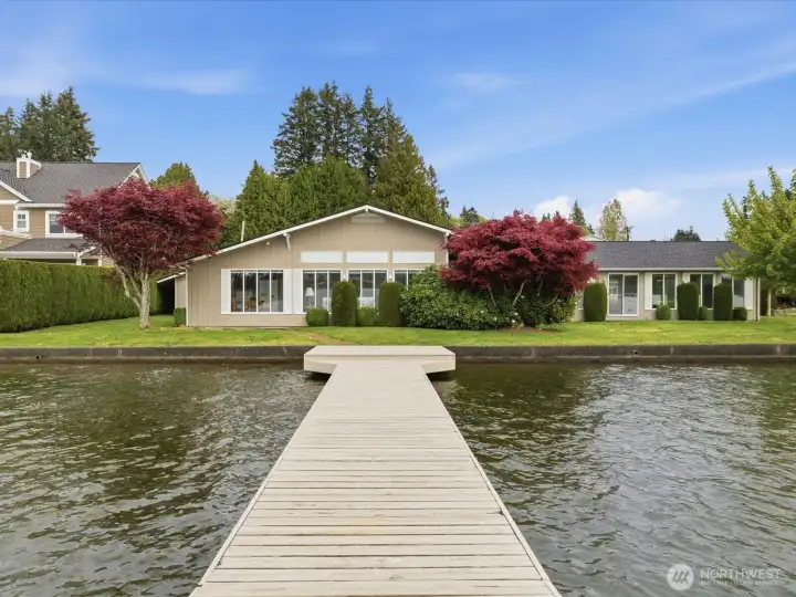 Large Dock & Expansive Waterfront. At End Of The Cove - Boat Instantly To The Main Body Of The Lake.