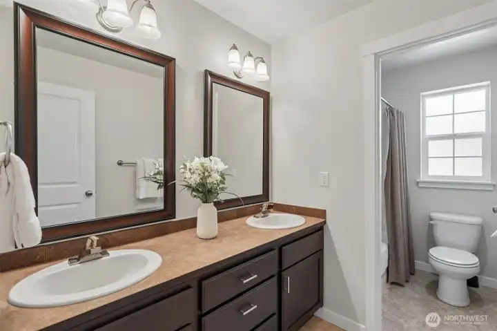 2nd bathroom
