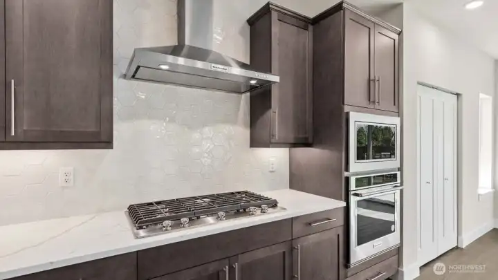 Photos are for representation only.  Features, colors and selections may differ from photograph. See site agent for details.