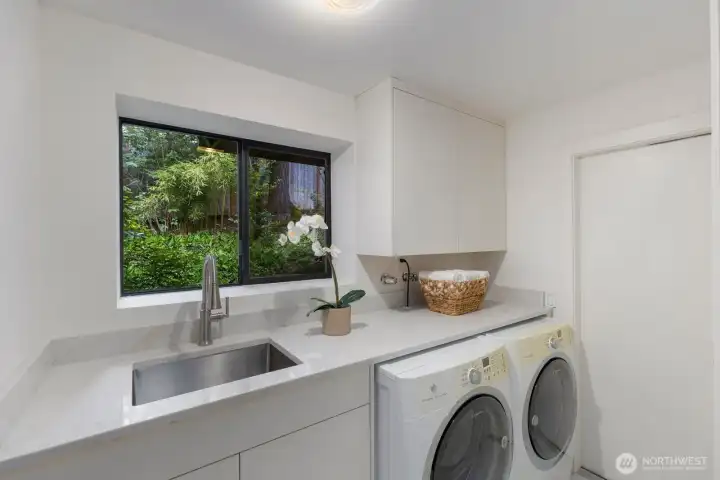 Laundry room/Mudroom off garage
