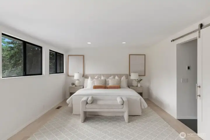 Gorgeous light filled room