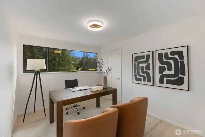 Another bedroom/office
