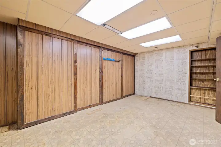 This "flex space" could be used as a home gym, hobby/craft room, office, theater room, play room, etc.