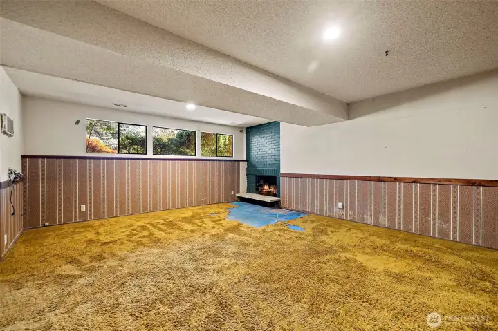 Family Room is huge and offers endless possibilies! Bring your vision.