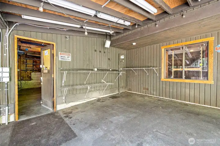 Exterior outdoor shop