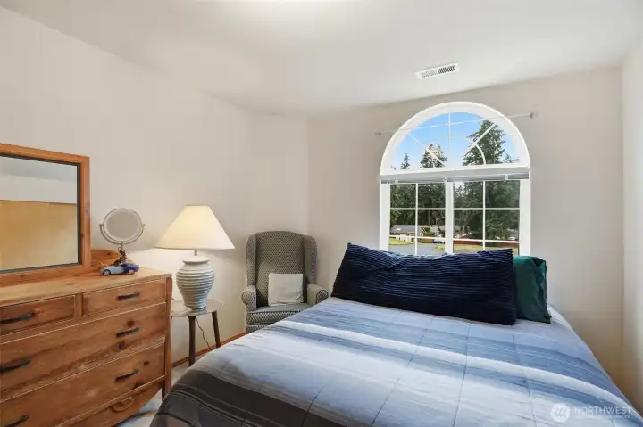 Secondary view of 2nd bedroom. Secondary view of 2nd bedroom.