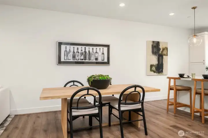 Casual dining area Casual dining area