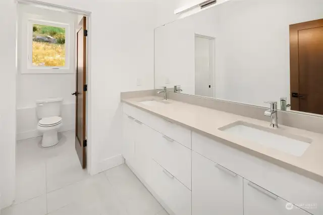 Main Floor Full Bathroom w/Dual Sinks