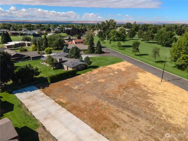 9500sqft, Last Lot at WW Country Club!