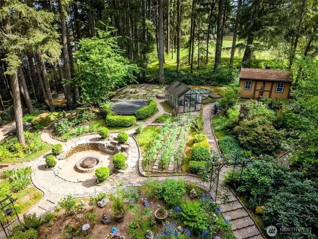 Imagine starting every day with a cup of java, strolling along cobblestone pathways while birds chirp above...
