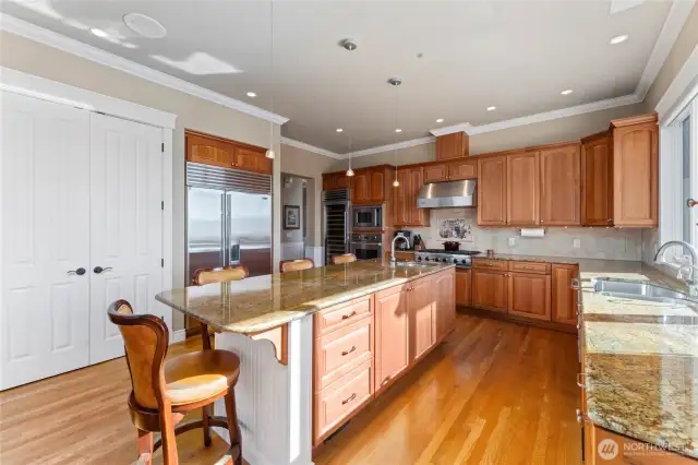 Double door pantry