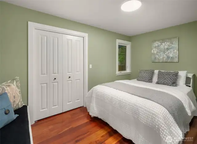 Upstairs bedroom 2
