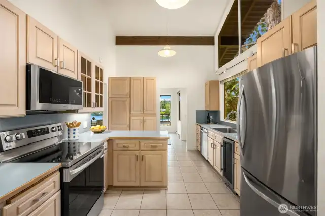 Spacious kitchen with plenty of cabinet storage and now BRAND NEW stainless steel appliances.