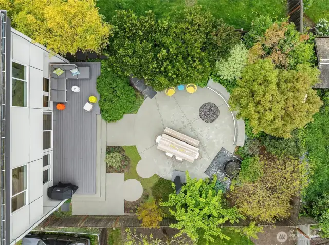 Garden masterfully designed by award winning firm Broadhurst + Associates.  An amazing in-city sanctuary that is alive, ever changing, and never fails to amaze.
