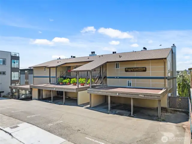 Queen Anne West Condos - 12 Unit Community