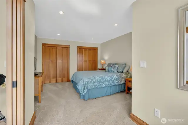 Very large 3rd bedroom with seating area