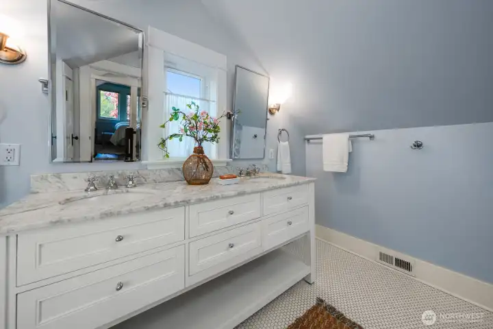Renovated full bath on upper level