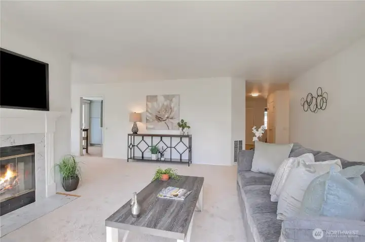 Great wall space for all of your furniture. New interior paint throughout and new carpeting.