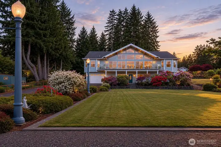 This gorgeous property hosts expansive views of Seattle, Mount Rainier, Mt Baker and more! This gorgeous property hosts expansive views of Seattle, Mount Rainier, Mt Baker and more!