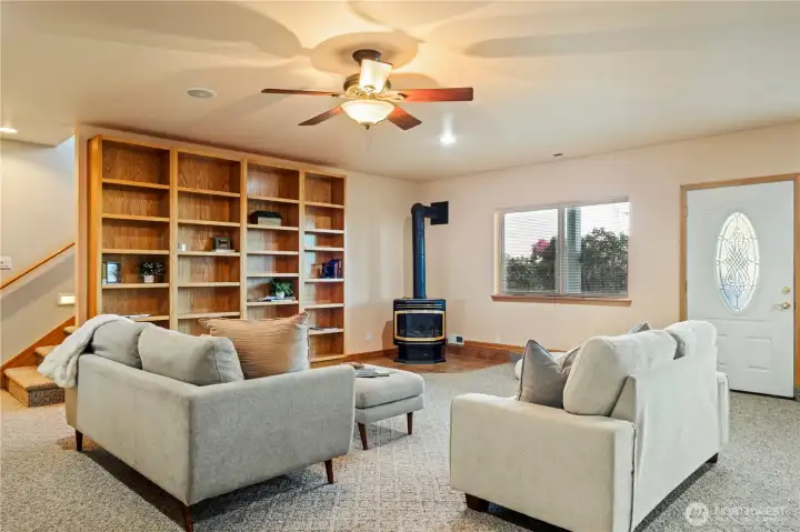 Downstairs, enjoy this spacious bonus room for a multitude of uses - generational living, bonus room, play room, whatever you desire! Downstairs, enjoy this spacious bonus room for a multitude of uses - generational living, bonus room, play room, whatever you desire!