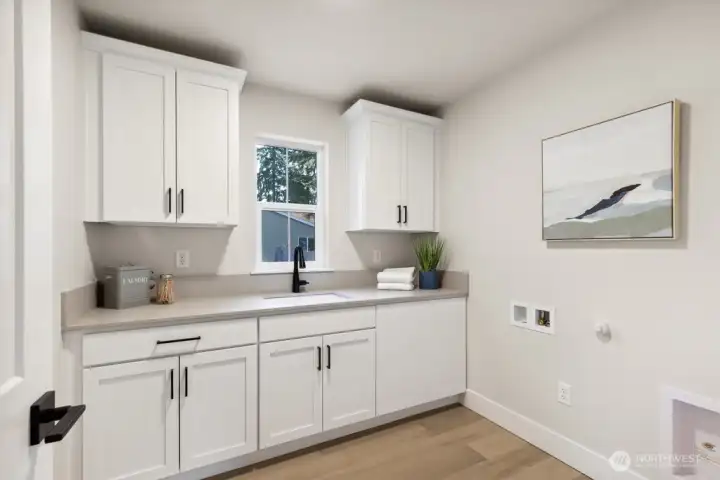 Photos are of a previous Burke home in another community.  Photos are for illustration purposes only; colors and finishes may vary.