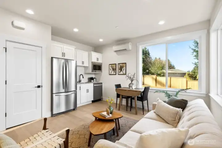 Photos are of a previous Burke home in another community.  Photos are for illustration purposes only; colors and finishes may vary.