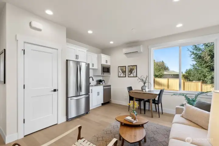Photos are of a previous Burke home in another community.  Photos are for illustration purposes only; colors and finishes may vary.