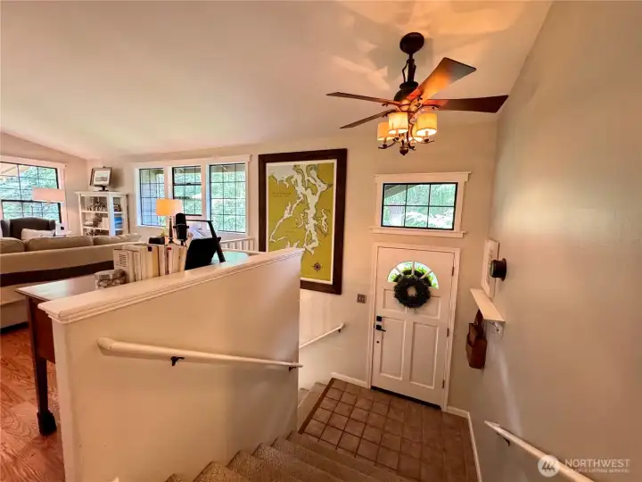 Extra wide stairwell at the entrance.