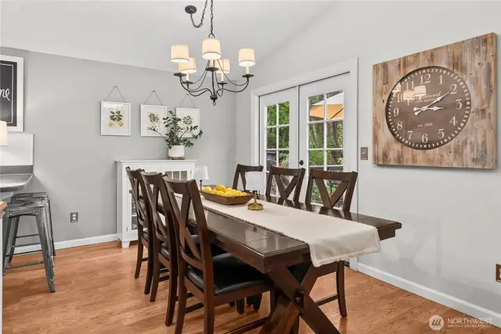 Dining table can seat 8 easily.